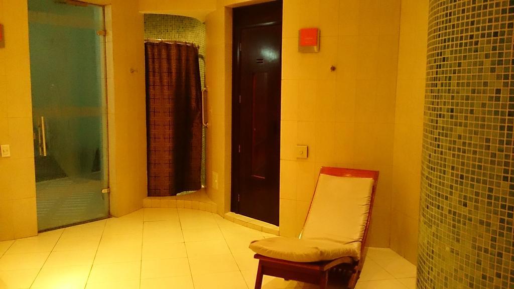 Decapolis Hotel Ciudad de Panamá Exterior foto A steam room at a spa